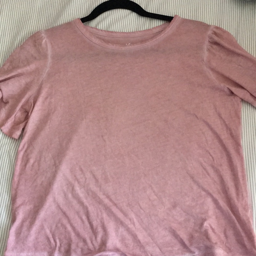 American Eagle puff sleeve shirt